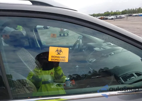 2014 Ford Escape Titanium z USA, uszkodzony, nr VIN 1FMCU9J92EUD41334